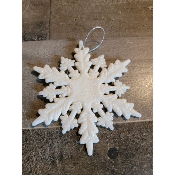 White glitter snowflake ornament xmas - Picture 3 of 3